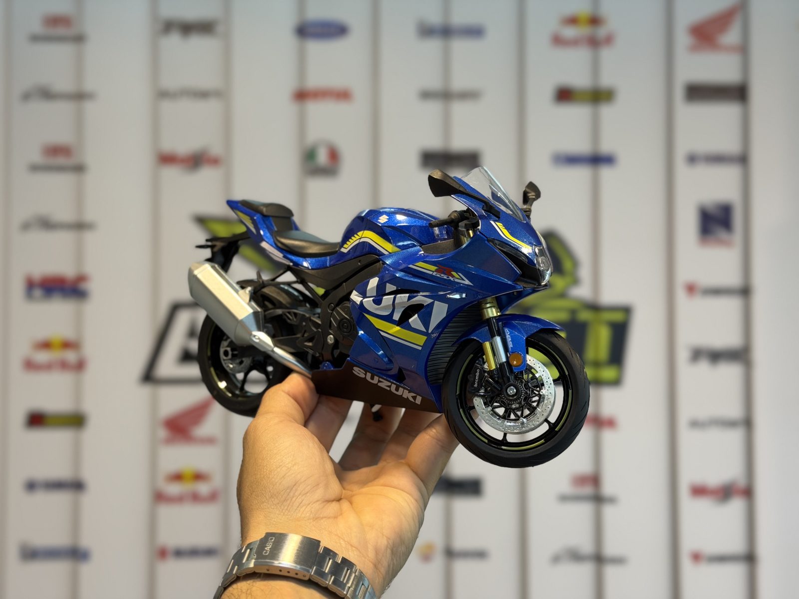 سوزوکی Gsxr1000 آبی