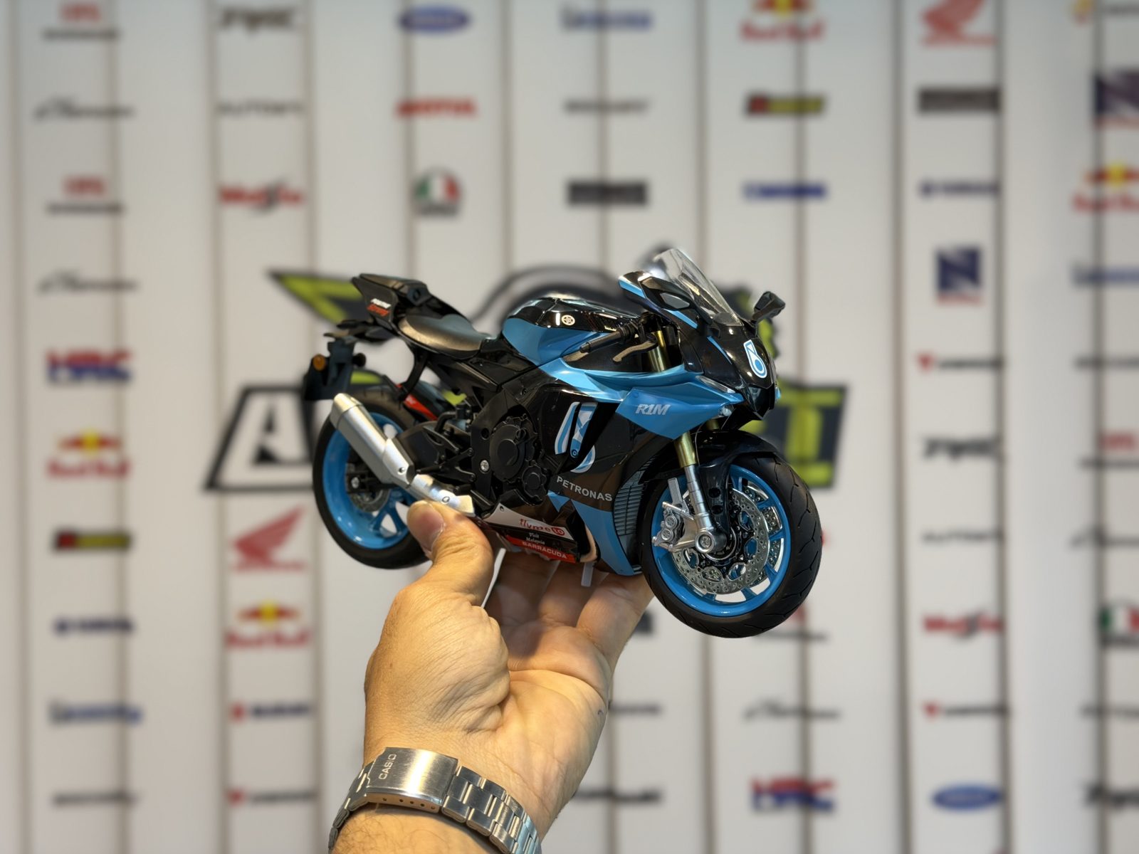 یاماها R1 Petronas