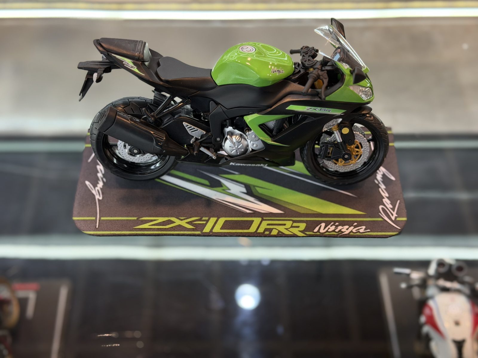 پد کاوازاکی ZX10R — تصویر 4