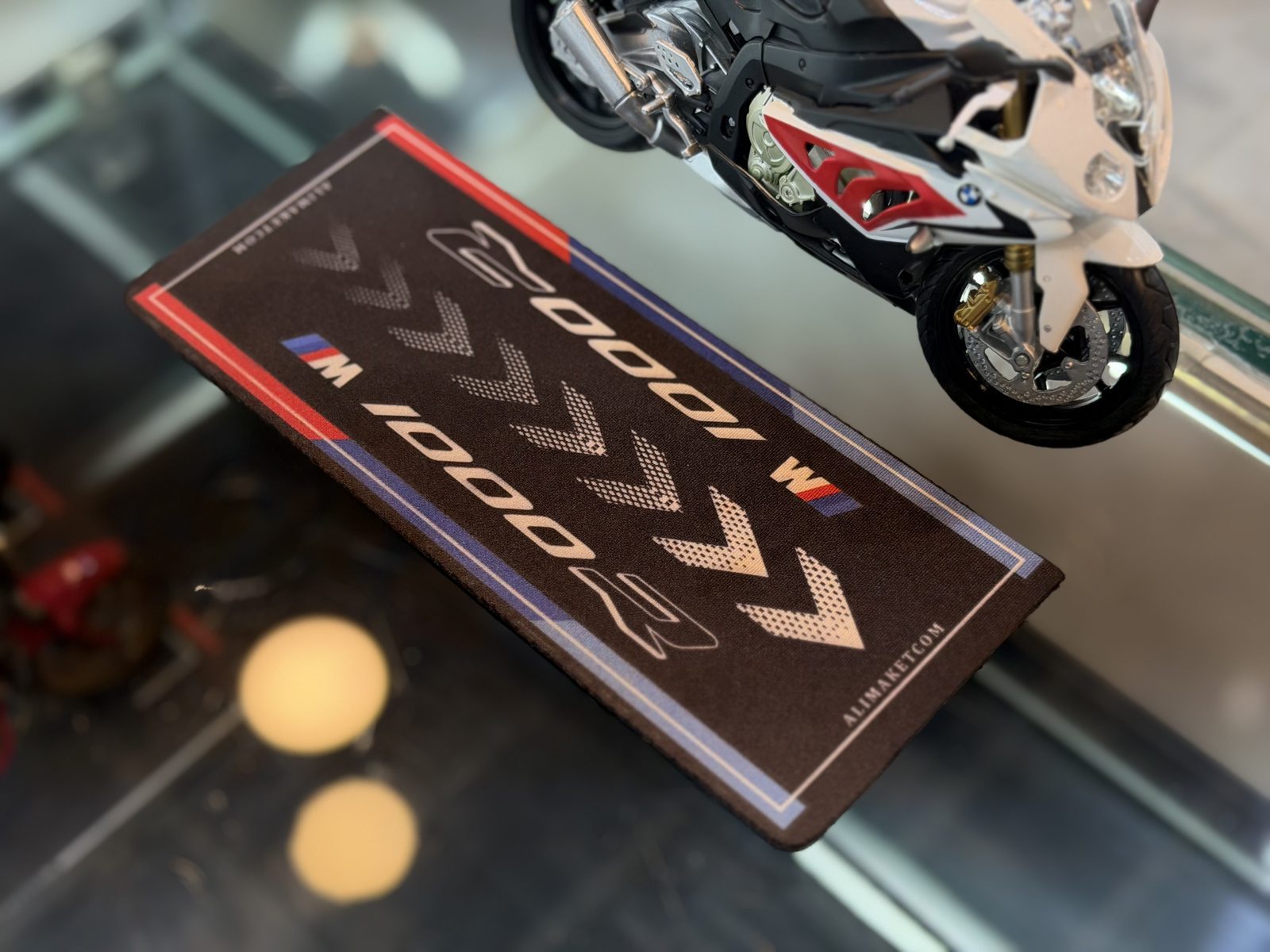 پد بی ام و M1000 — تصویر 2