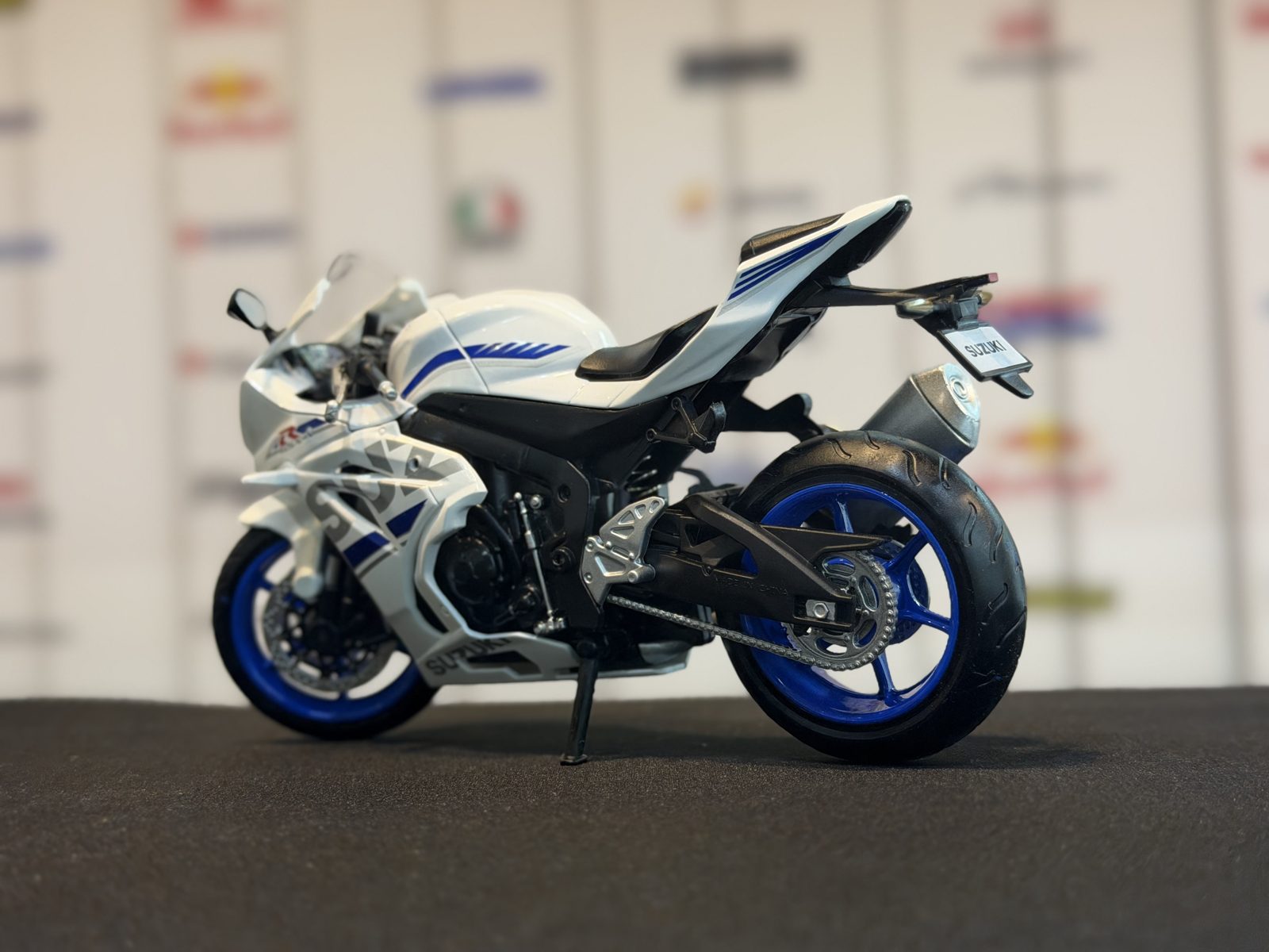 سوزوکی Gsxr1000 سفید — تصویر 5