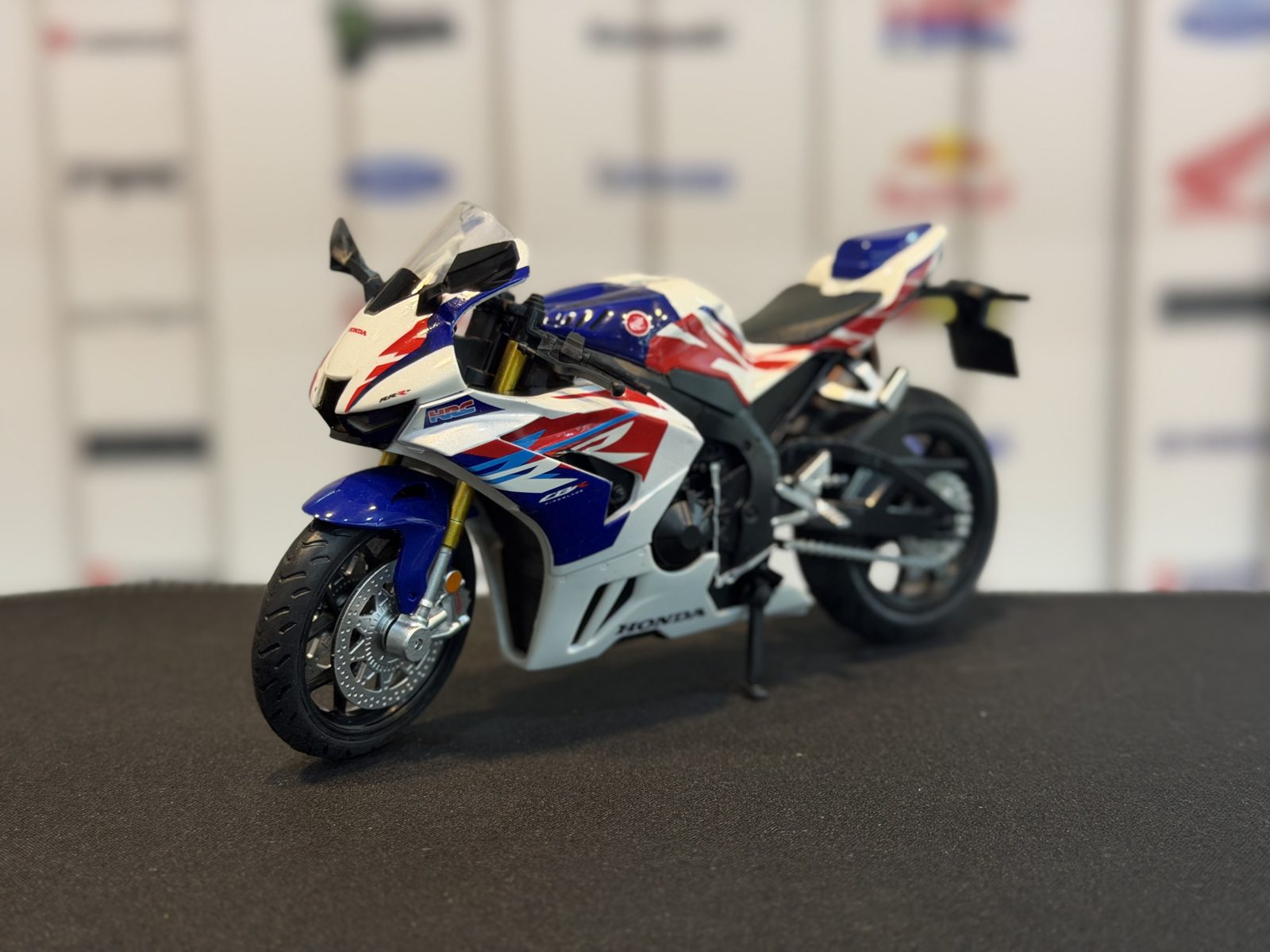 هوندا CBR1000HRC — تصویر 2