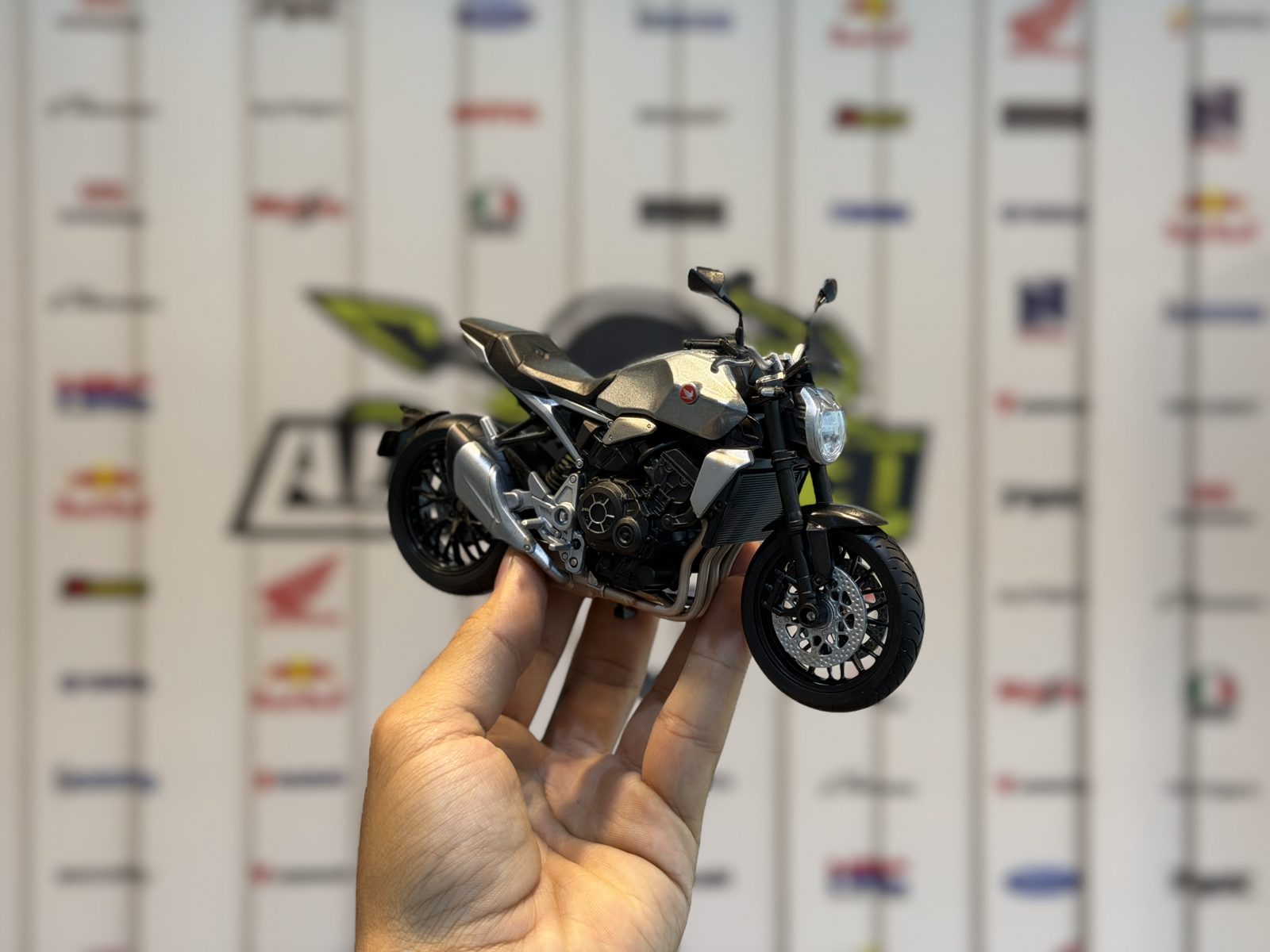 ماکت موتور هوندا CB1000R