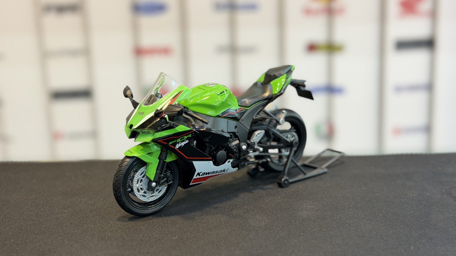 کاوازاکی Zx10r سبز — تصویر 4