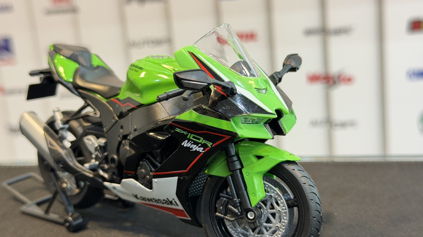 کاوازاکی Zx10r سبز — تصویر 3