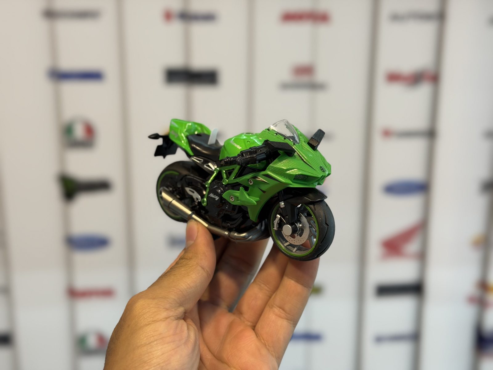 کاوازاکی h2r کوچک — تصویر 1