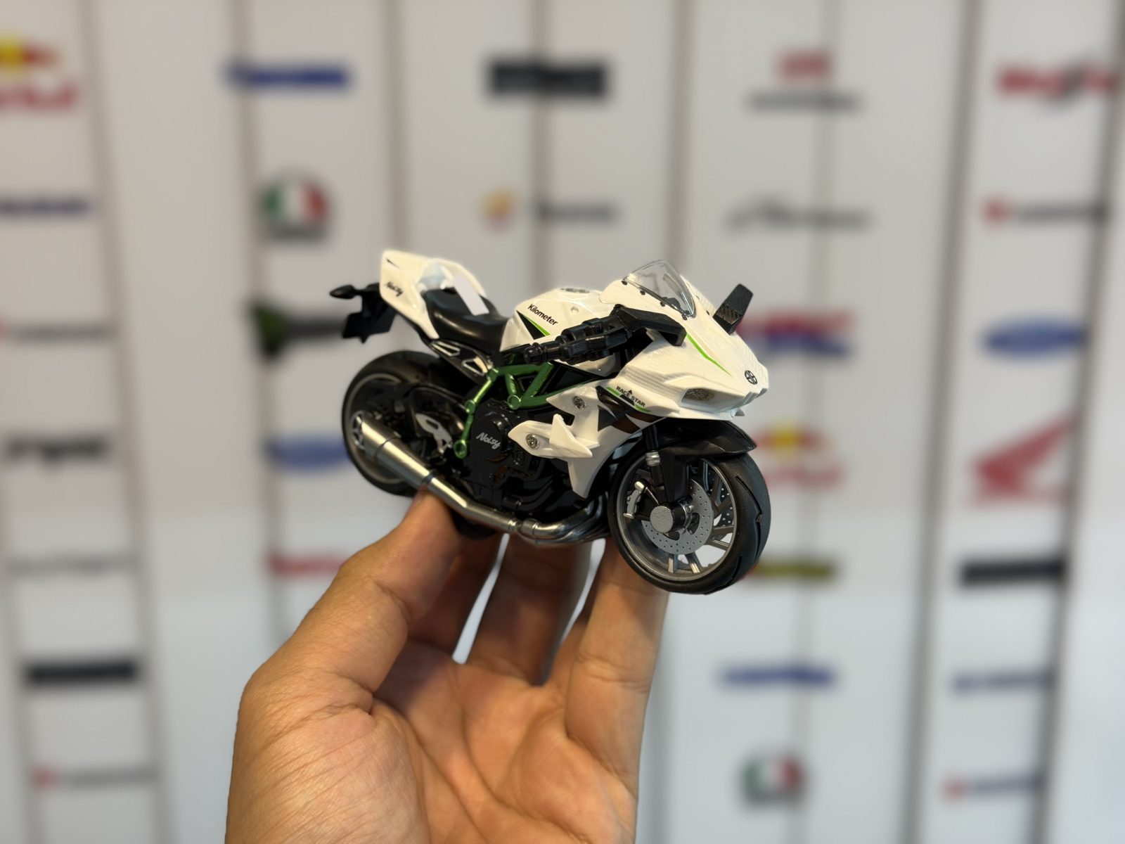 ماکت موتور کاوازاکی H2R کوچک
