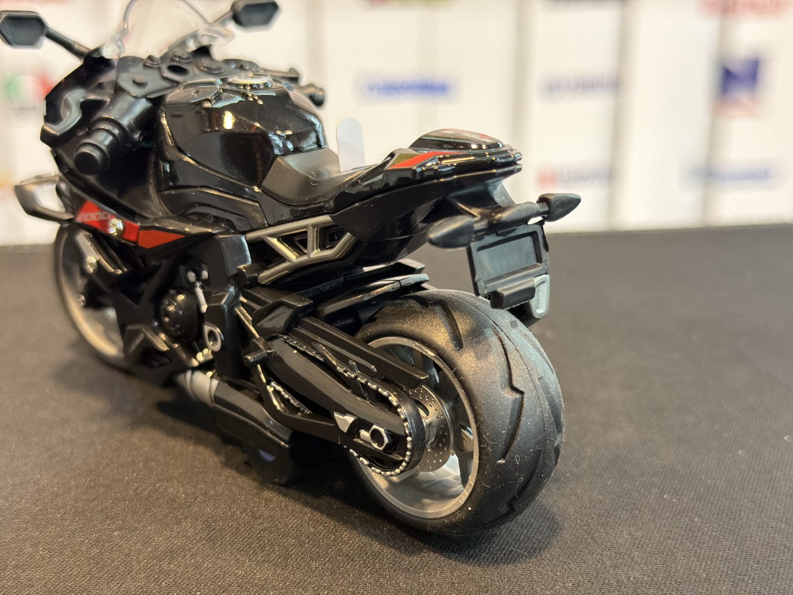 بی ام و S1000RR کوچک — تصویر 4