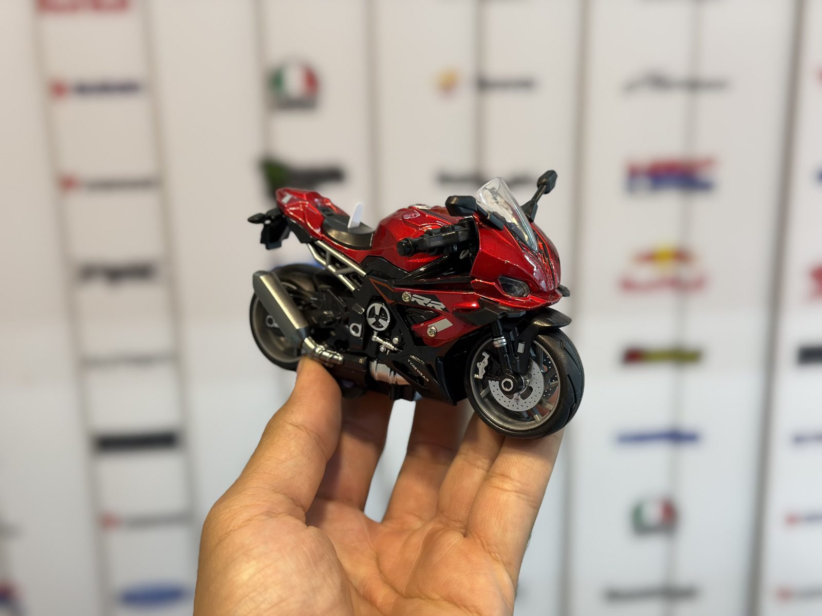 ماکت موتور بی ام و S1000RR کوچک