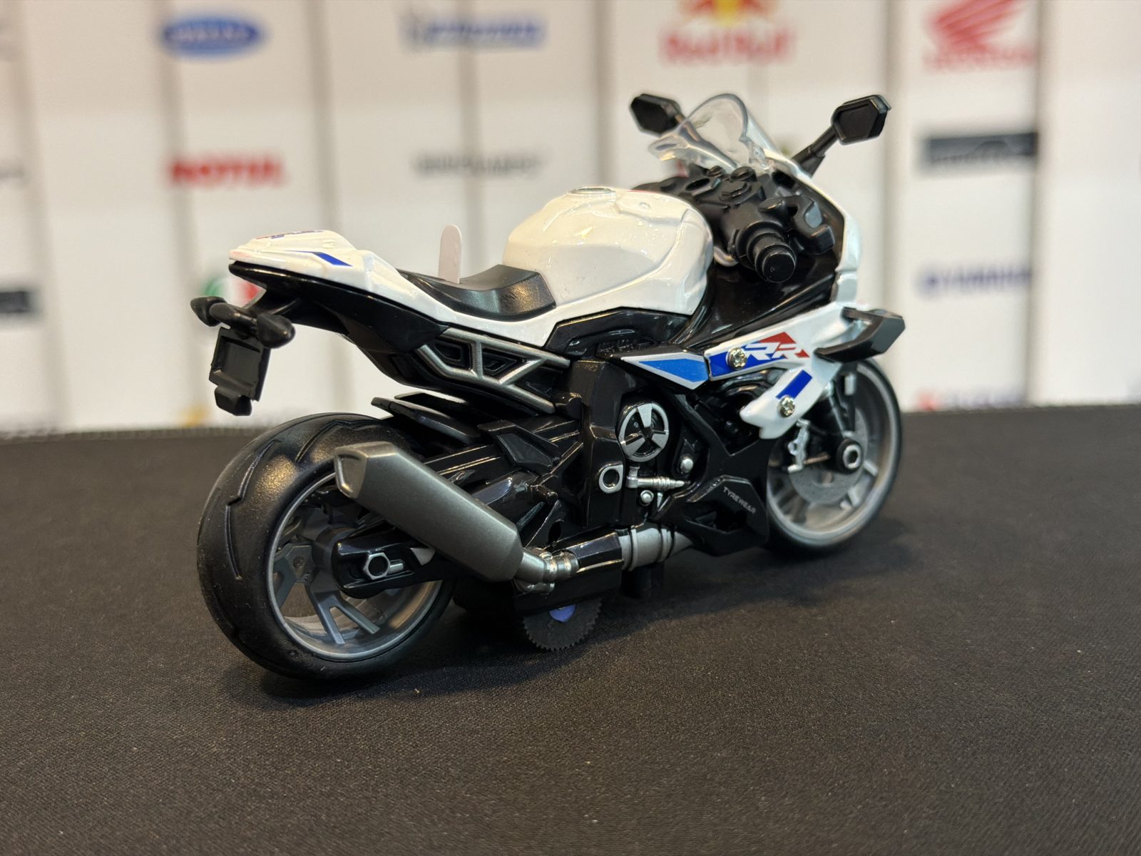 ماکت موتور بی ام و S1000RR کوچک — تصویر 4