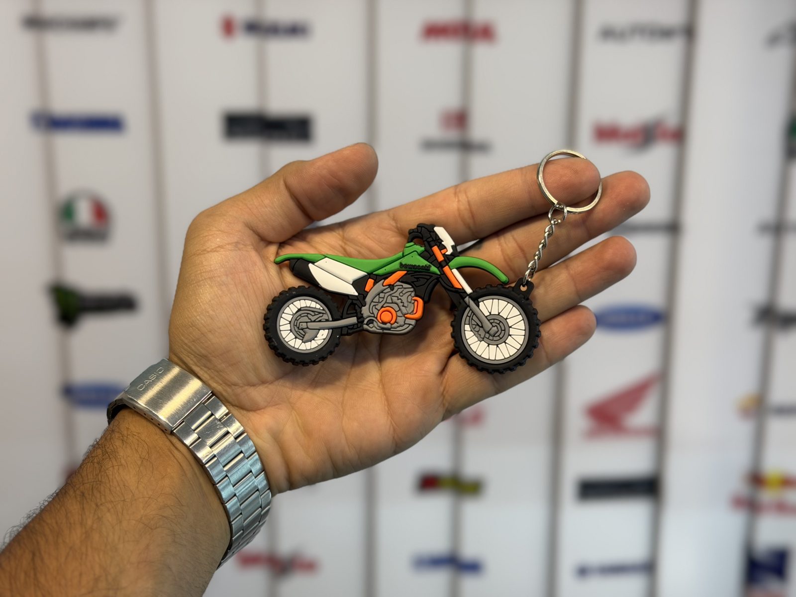 جاسوییچی کاوازاکی KX — تصویر 1