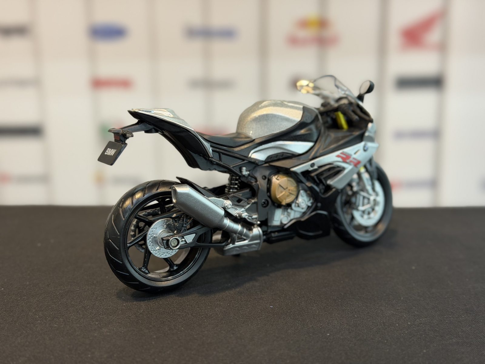  ماکت موتور بی ام و S1000RR 2020 — تصویر 8