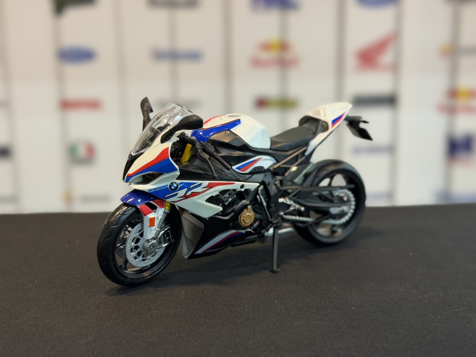  ماکت موتور بی ام و S1000RR 2020 — تصویر 2