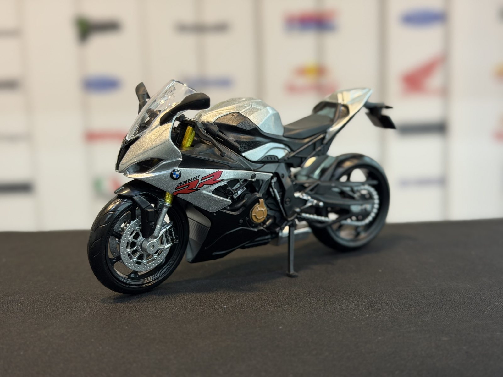  ماکت موتور بی ام و S1000RR 2020 — تصویر 9
