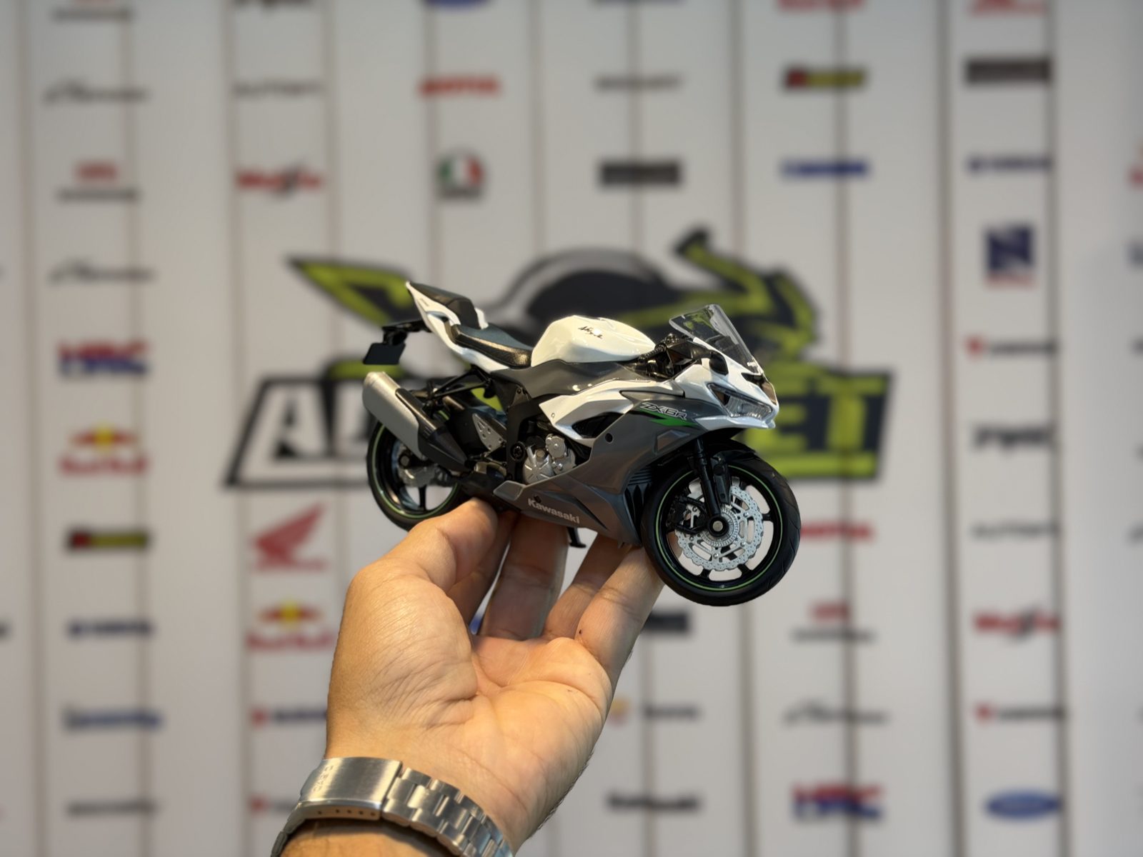 ماکت موتور کاوازاکی ZX6R — تصویر 1