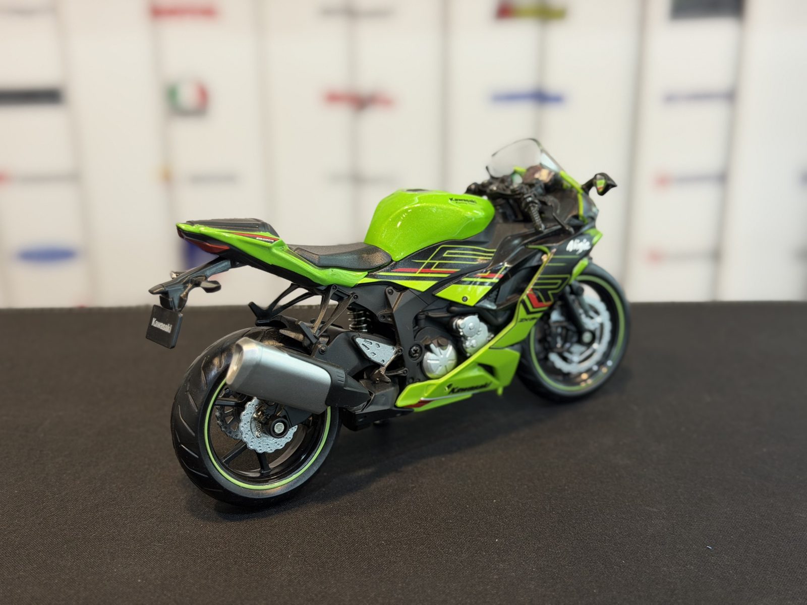 ماکت موتور کاوازاکی ZX6R — تصویر 3