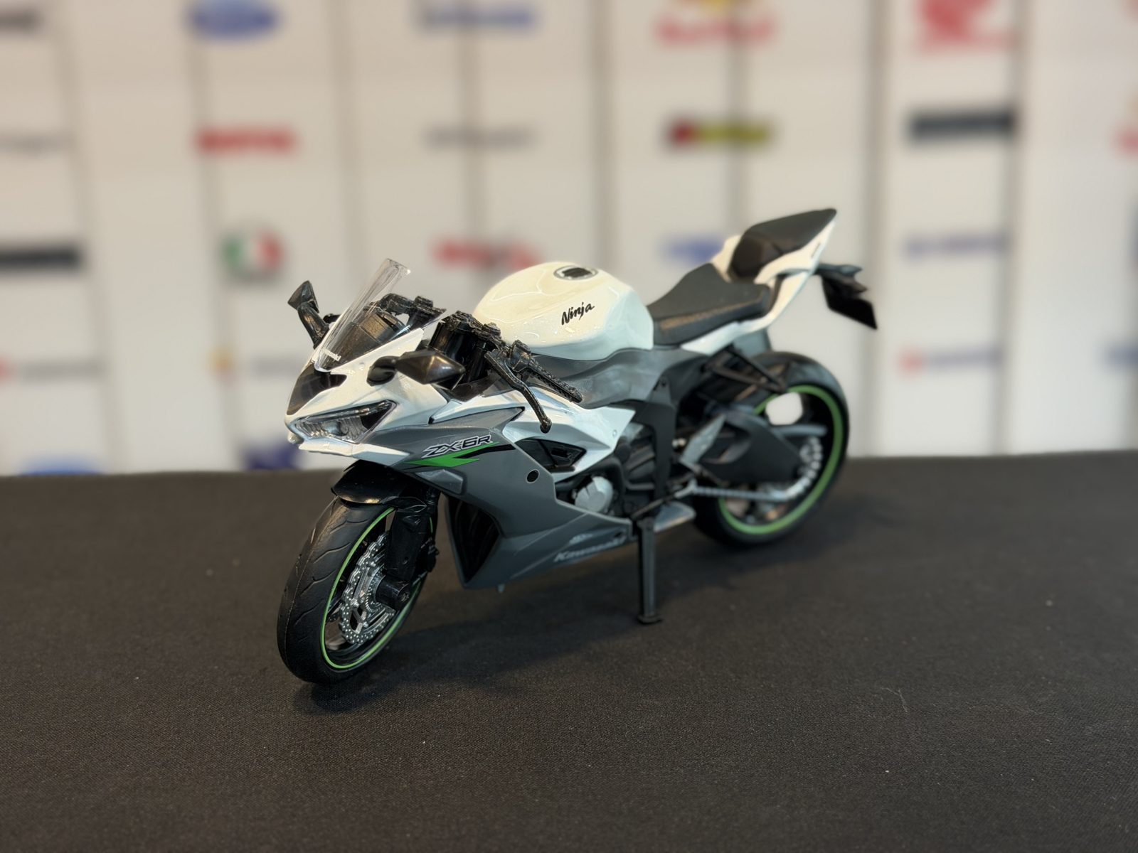 ماکت موتور کاوازاکی ZX6R — تصویر 2