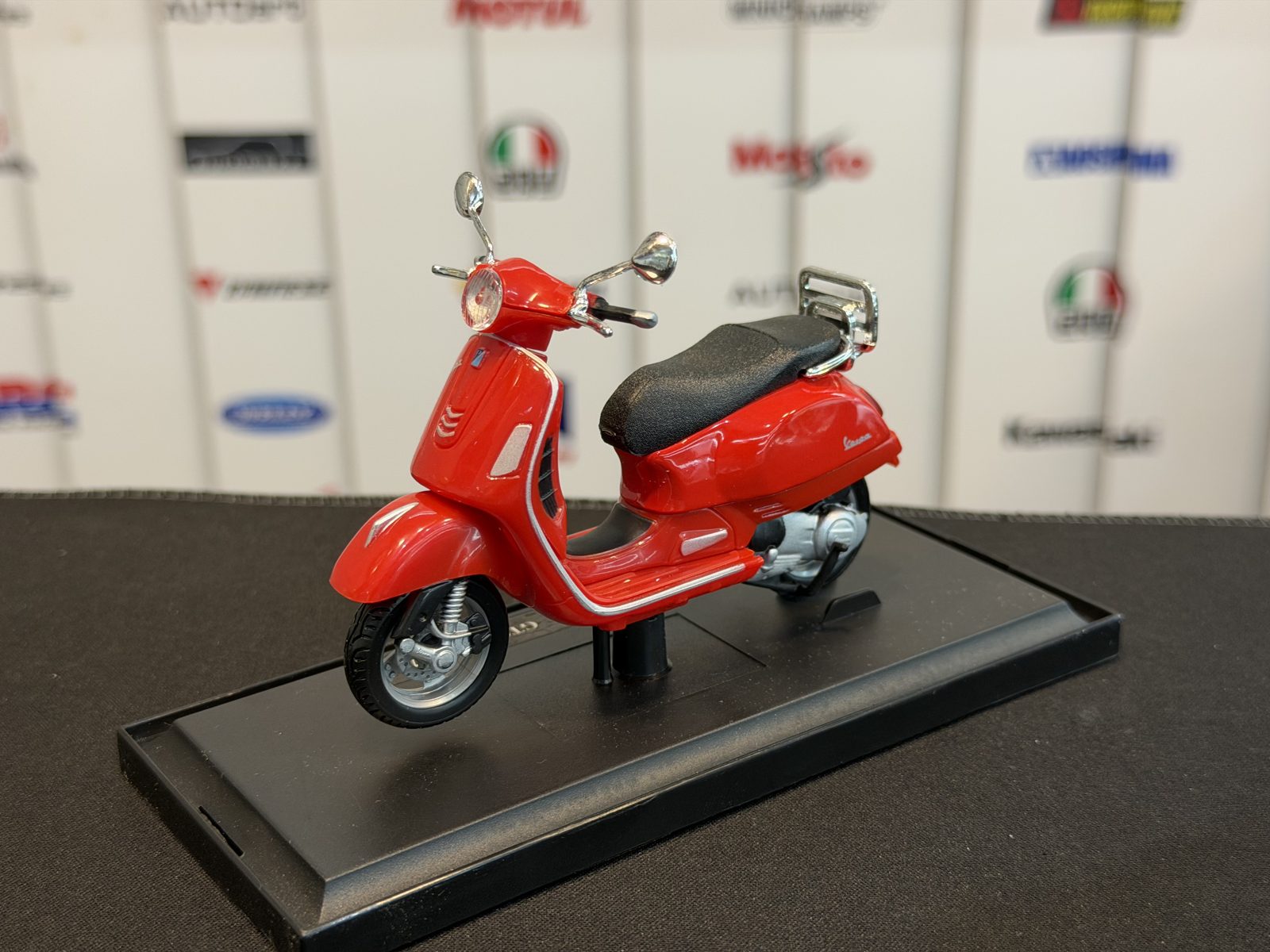 ماکت موتور وسپا GTS300 — تصویر 2