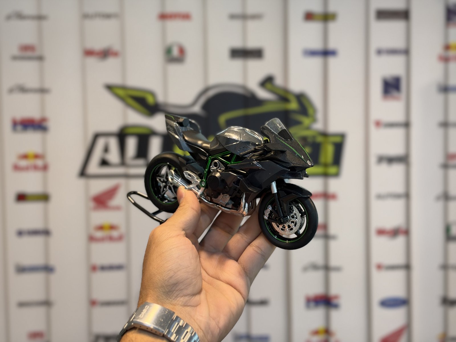 ماکت موتور کاوازاکی H2R — تصویر 3