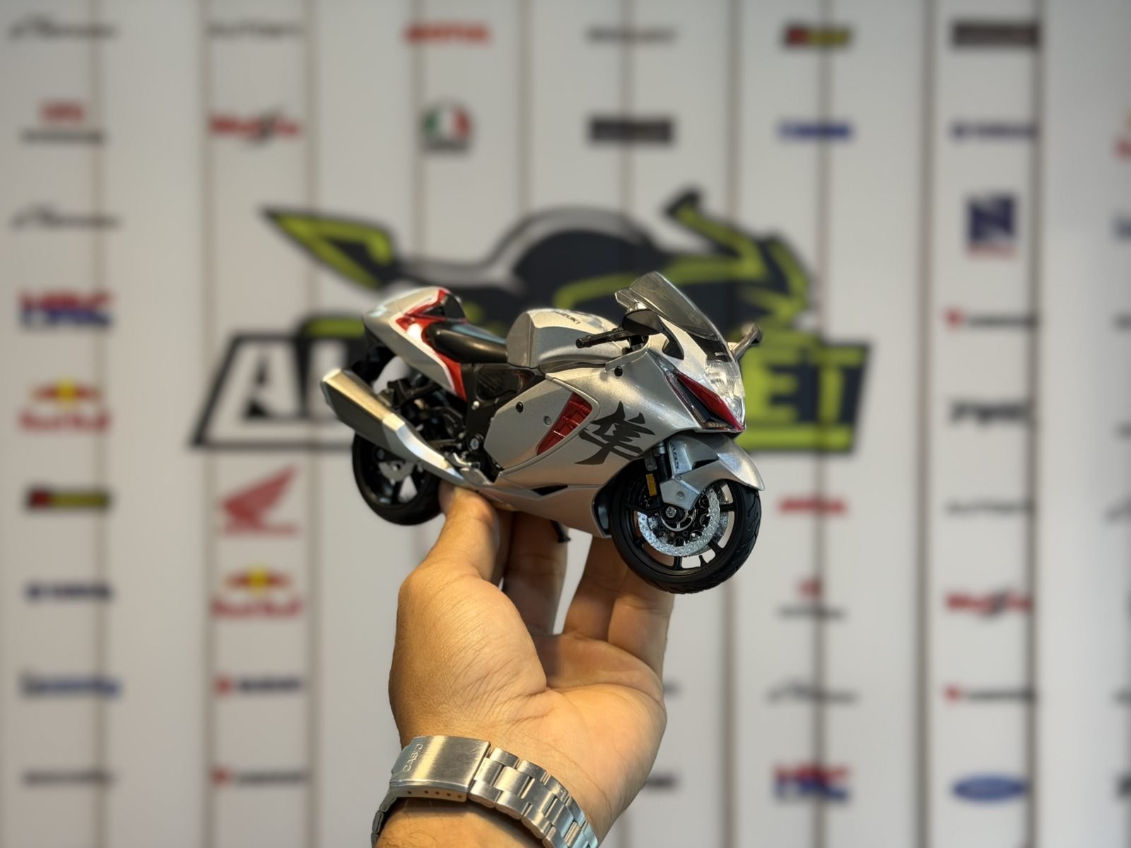 ماکت موتور سوزوکی HAYABUSA — تصویر 1