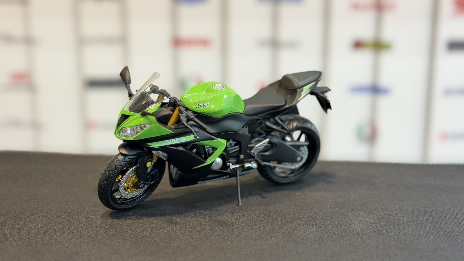 کاوازاکی ZX6r سبز — تصویر 4