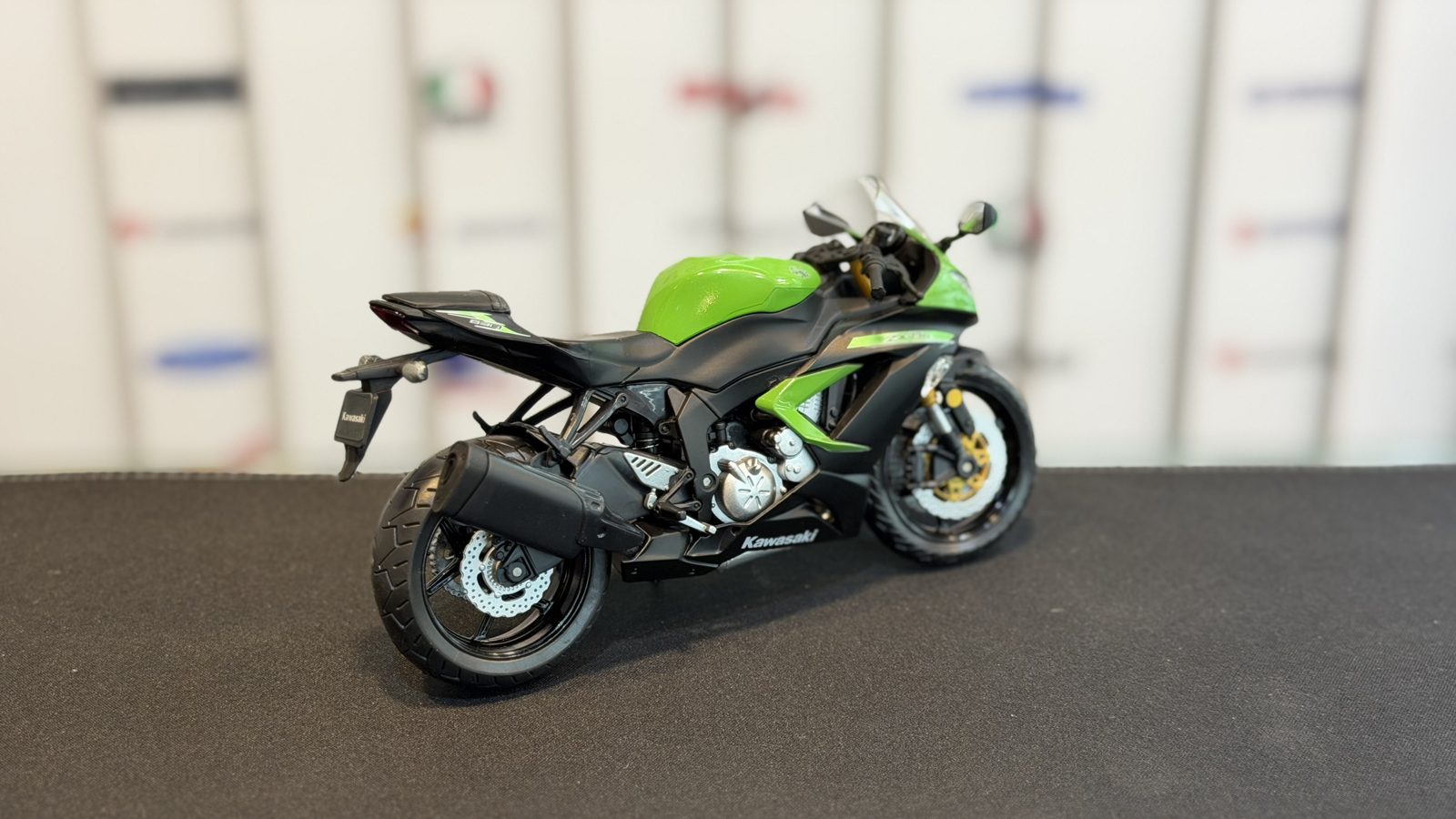 کاوازاکی ZX6r سبز — تصویر 2