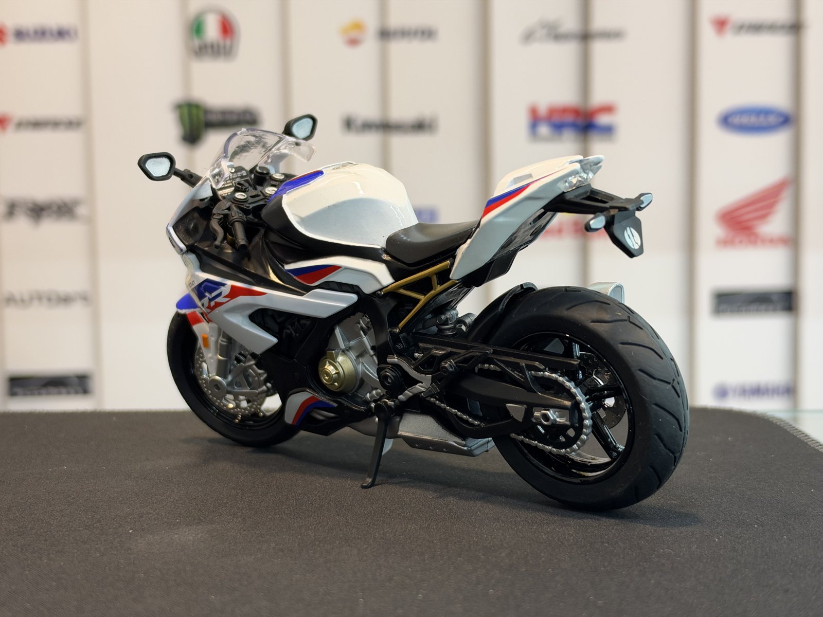 ماکت موتور بی ام و S1000RR — تصویر 4
