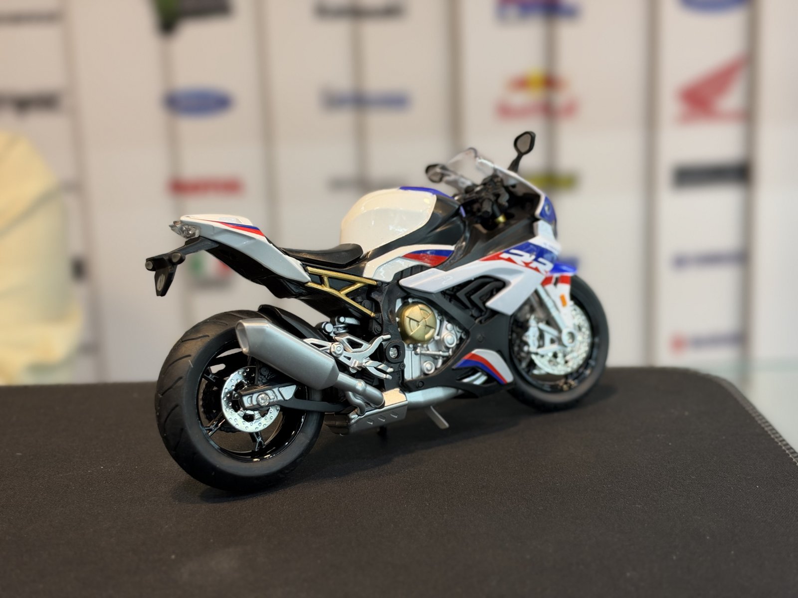 ماکت موتور بی ام و S1000RR — تصویر 3