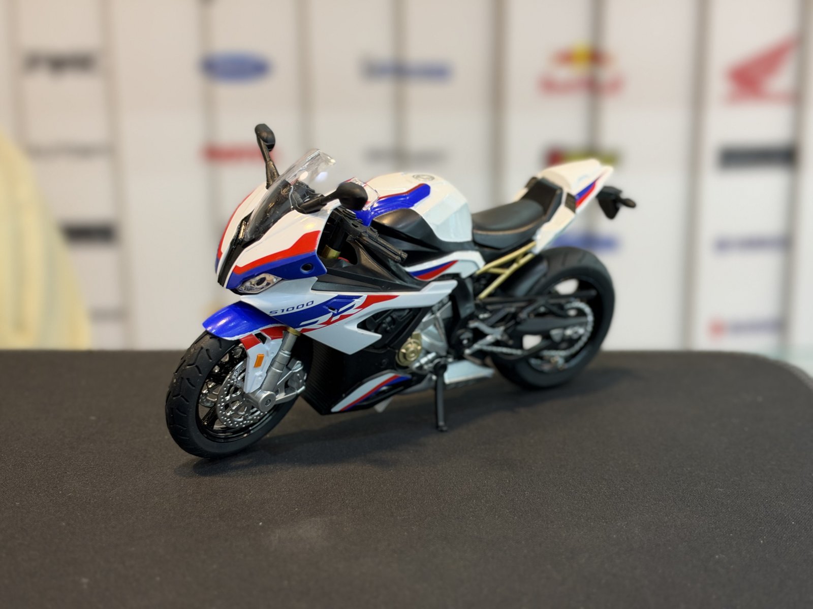 ماکت موتور بی ام و S1000RR — تصویر 2