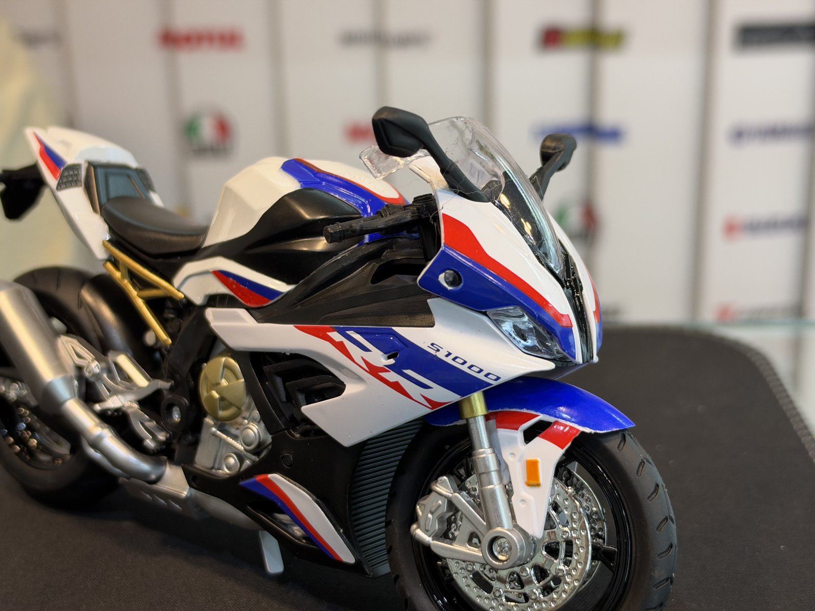 ماکت موتور بی ام و S1000RR — تصویر 5