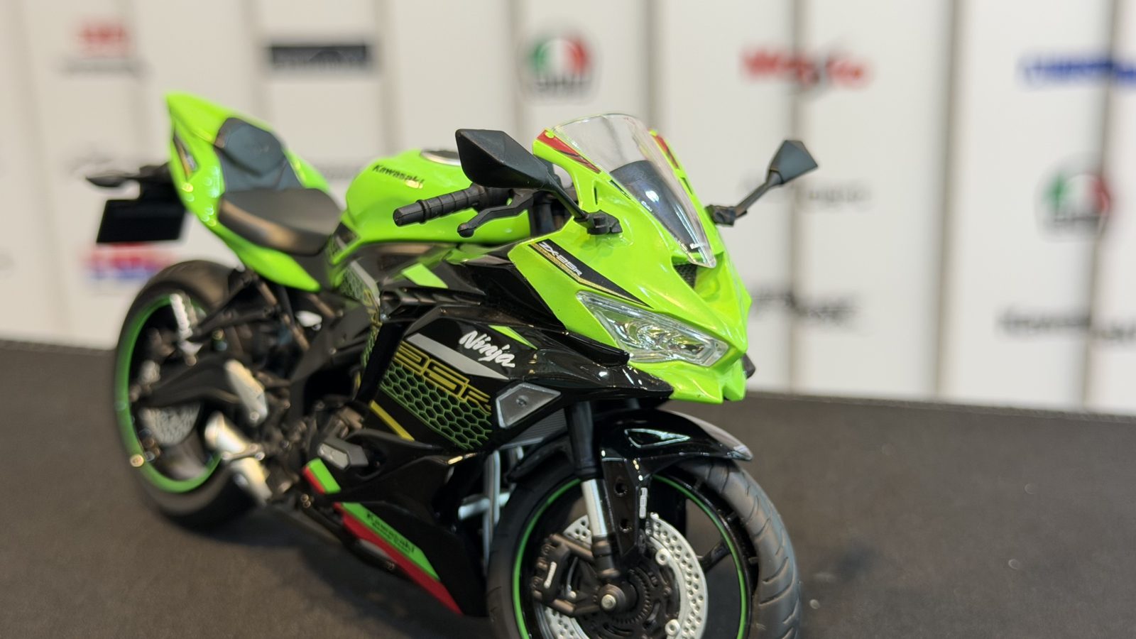 کاوازاکی ZX25R سبز — تصویر 3