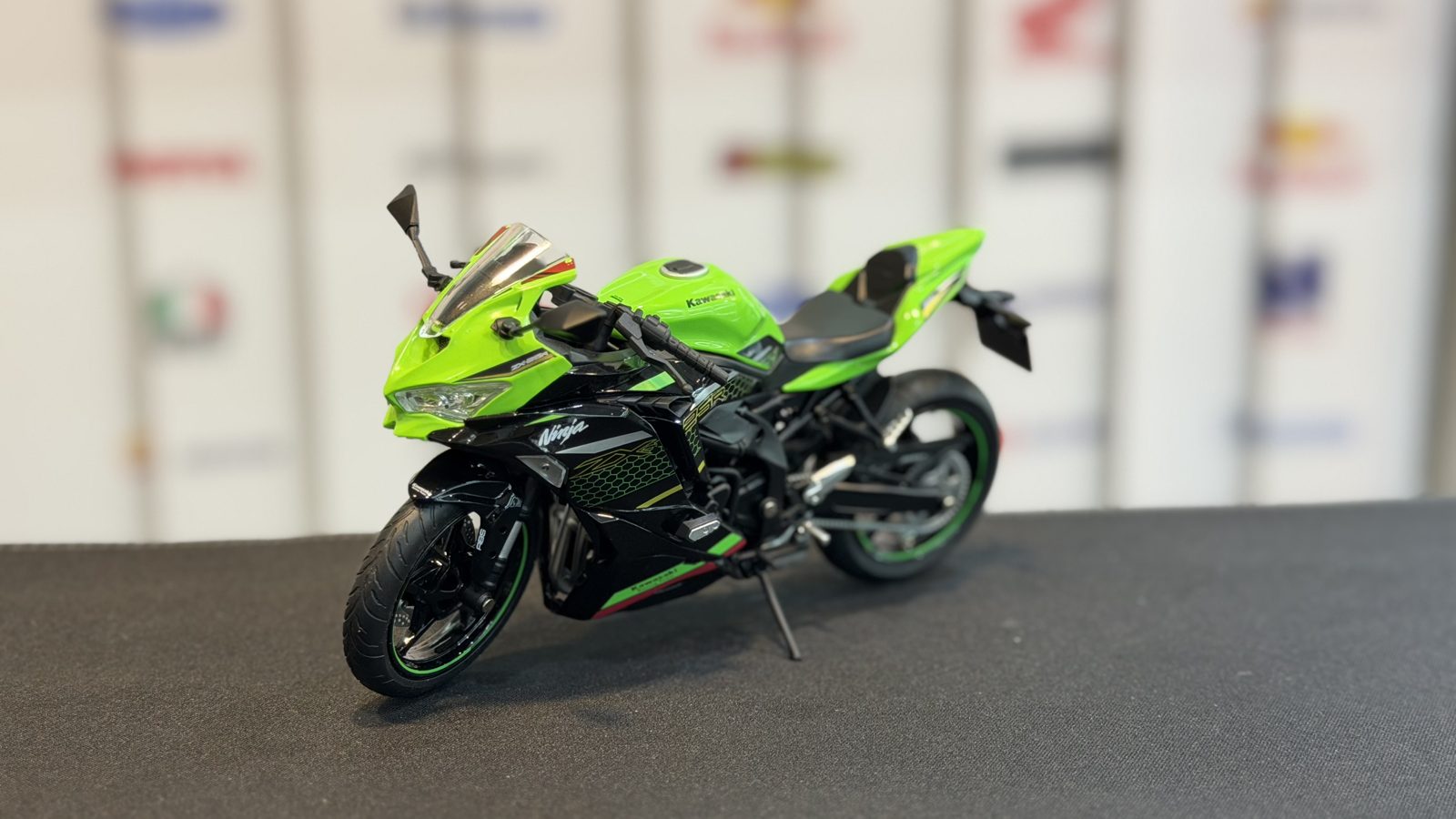 کاوازاکی ZX25R سبز — تصویر 4