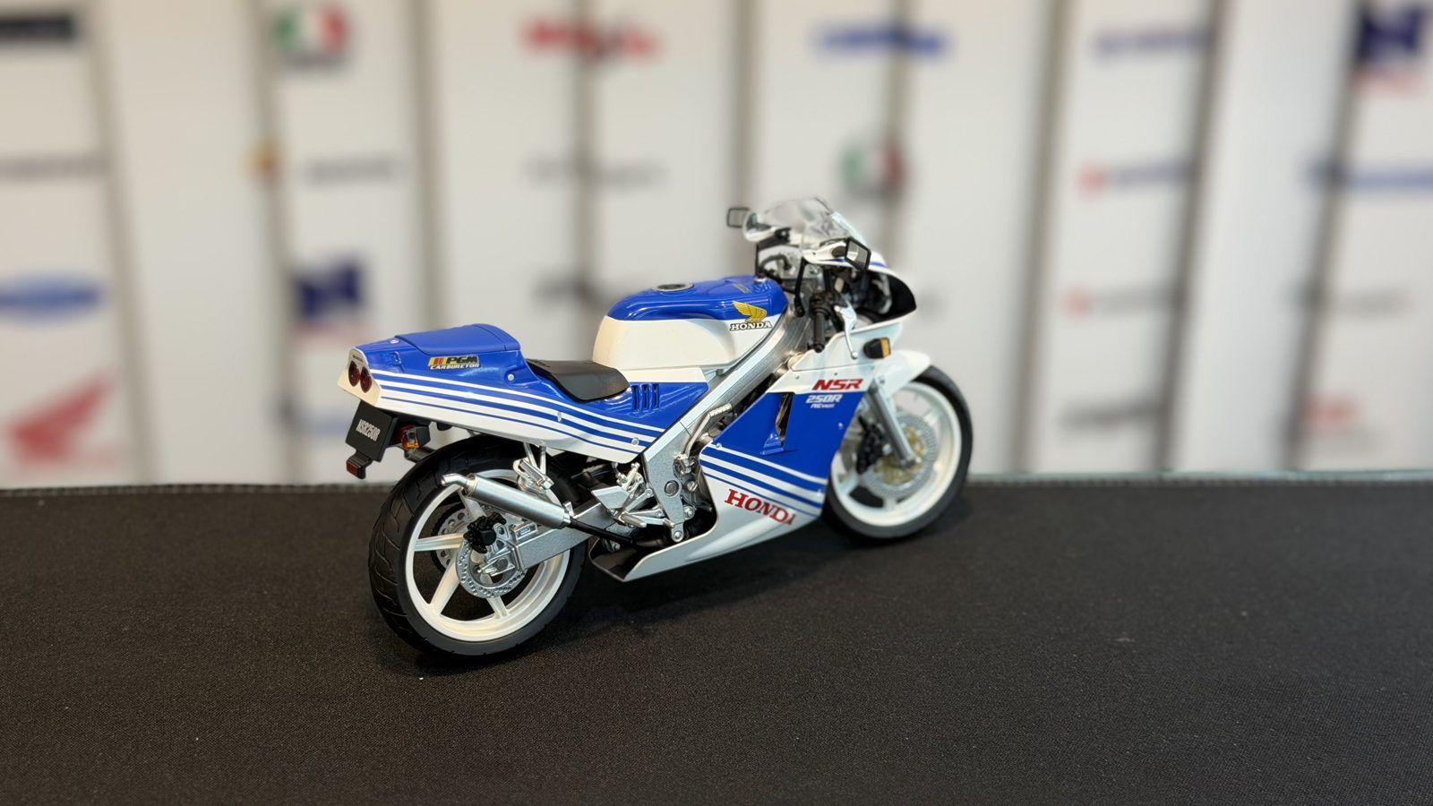 هوندا NSR250R آبی — تصویر 2