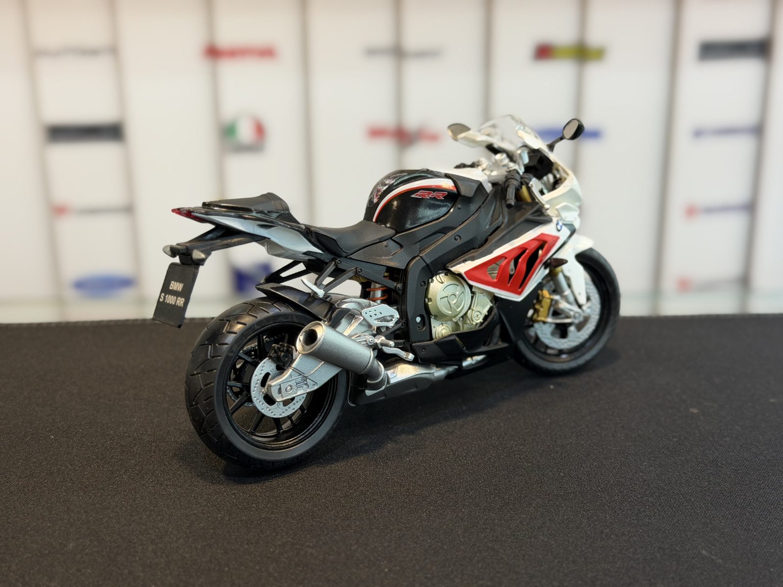 بی ام و S1000RR — تصویر 2
