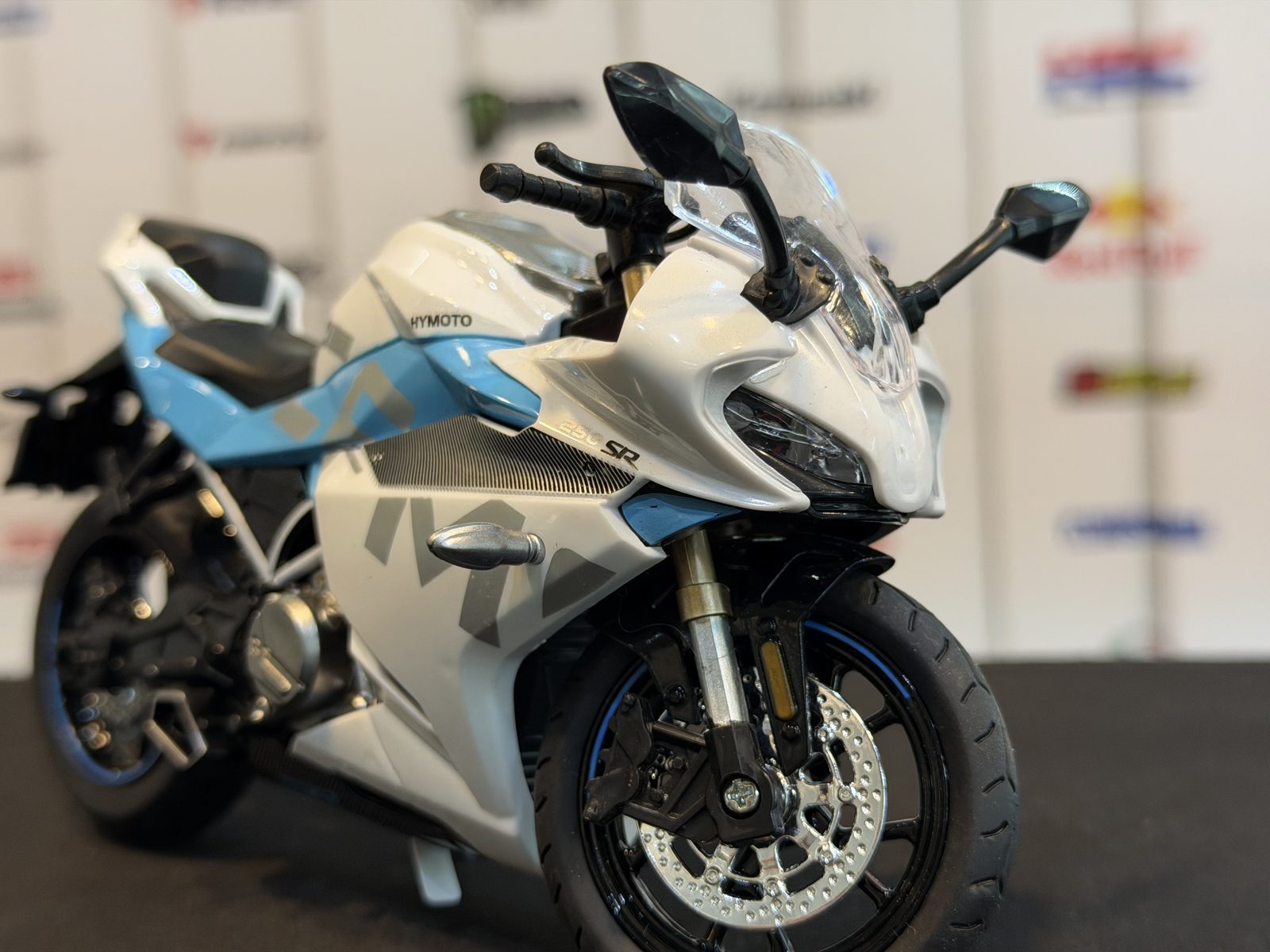 سی اف 250 سفید — تصویر 5