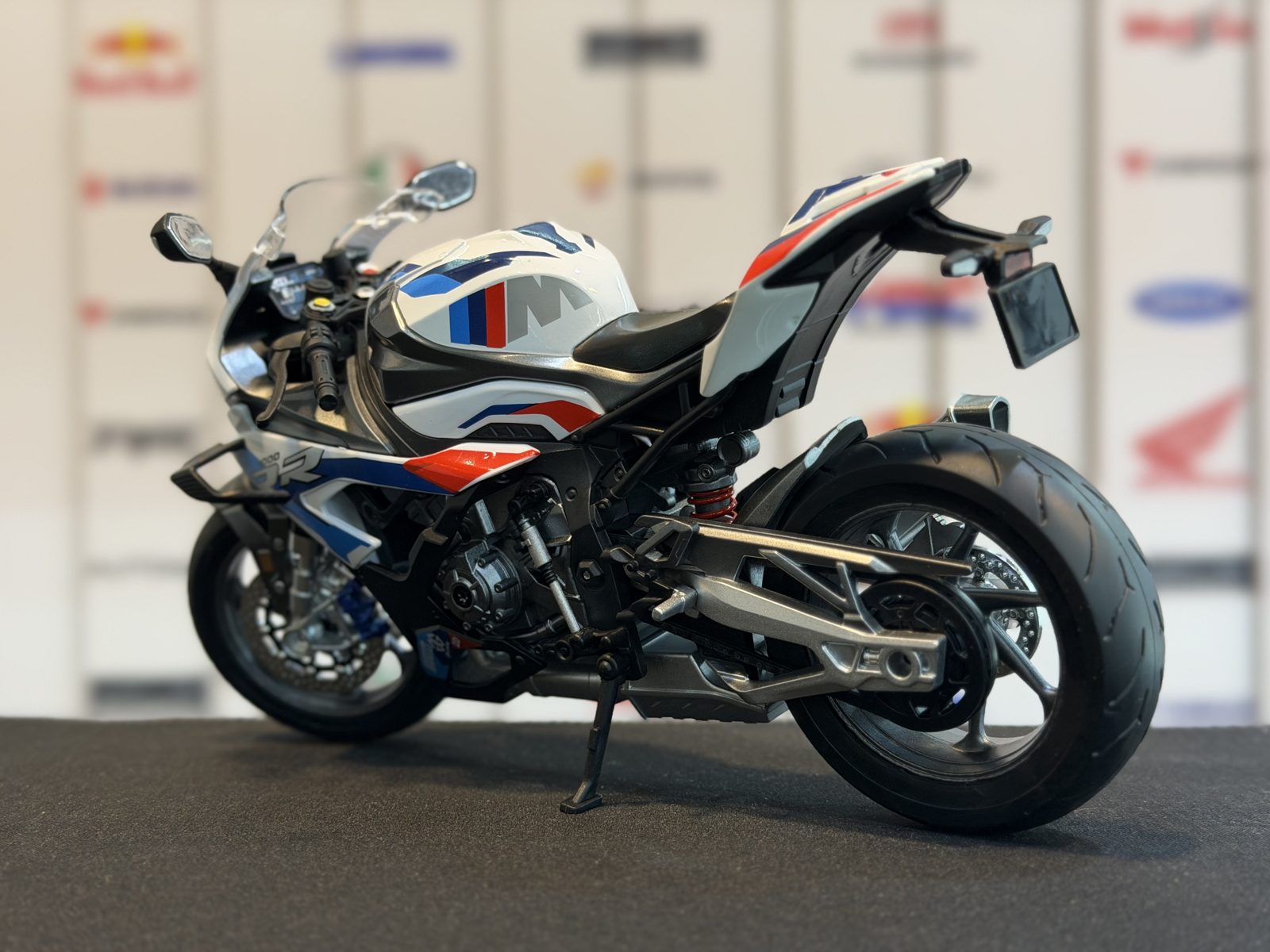 بی ام و M1000 — تصویر 5