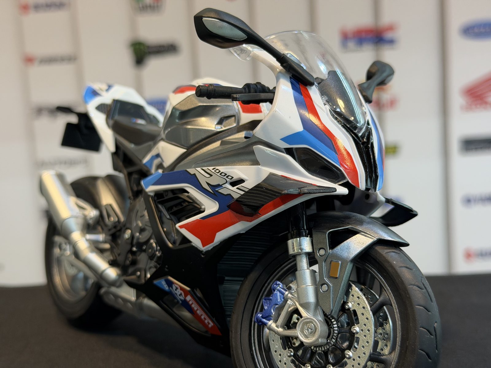 بی ام و M1000 — تصویر 4