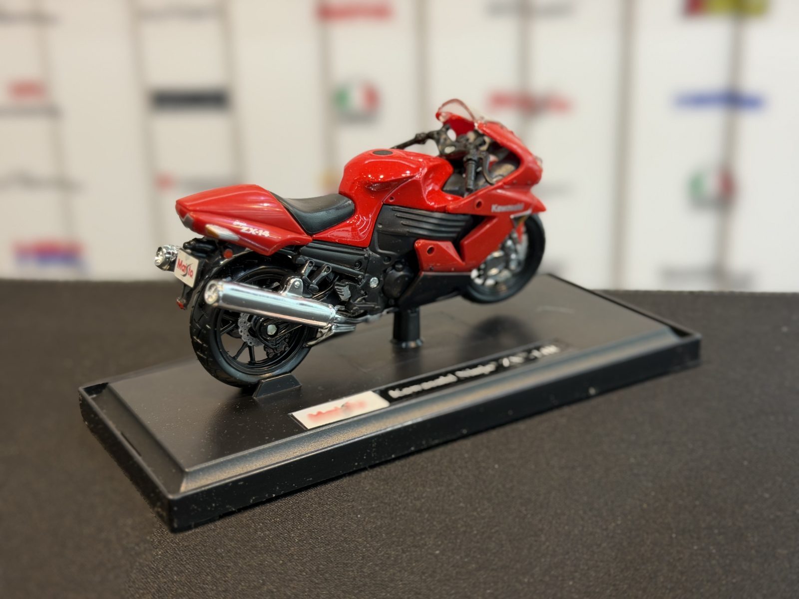 کاوازاکی ZX14R قرمز — تصویر 3
