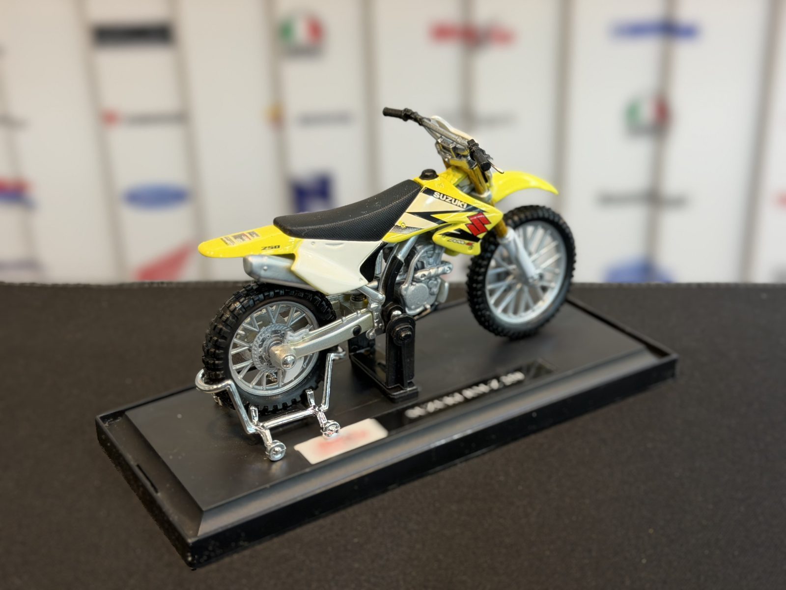 سوزوکی RMZ250 — تصویر 3