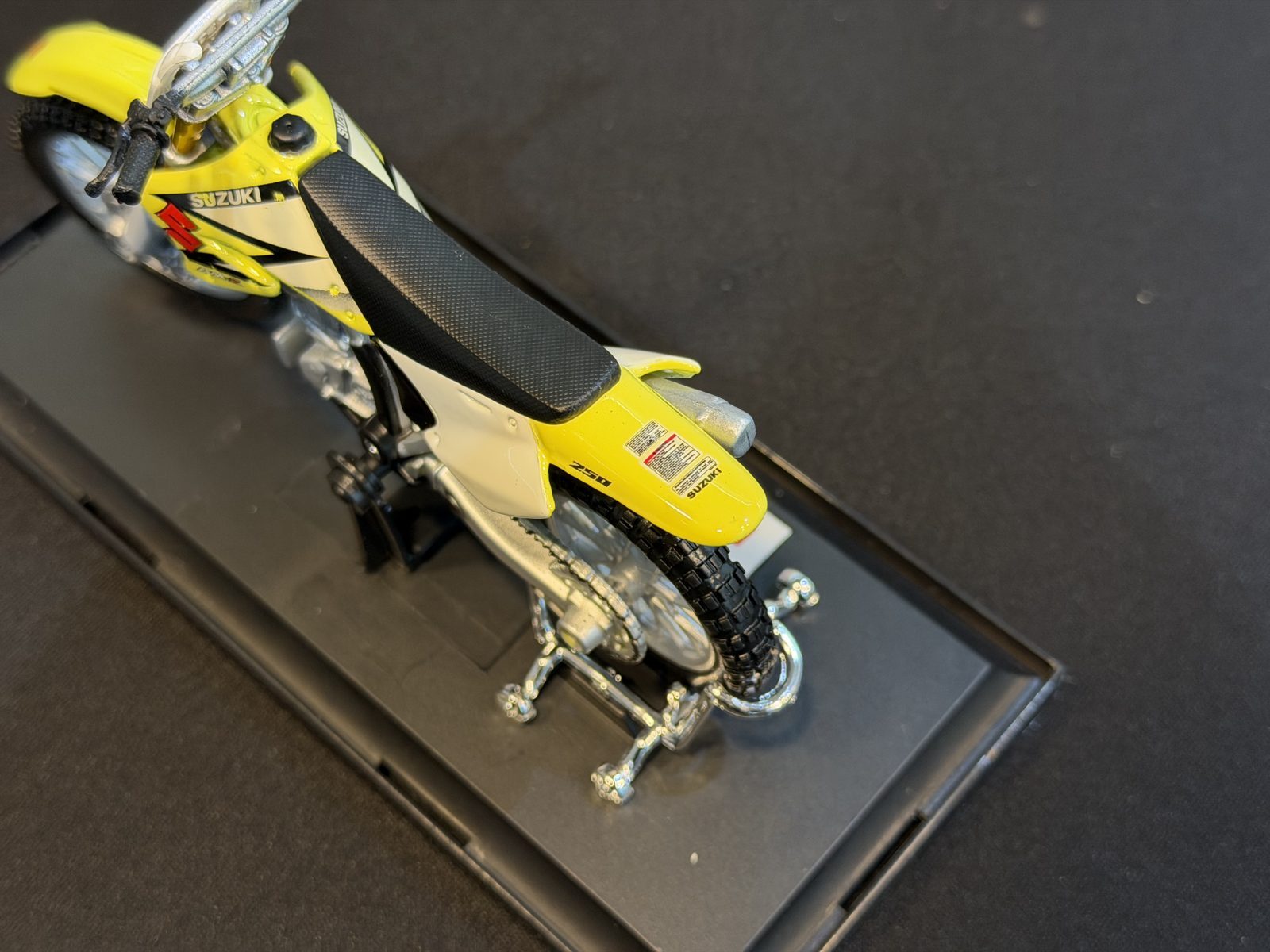 سوزوکی RMZ250 — تصویر 4